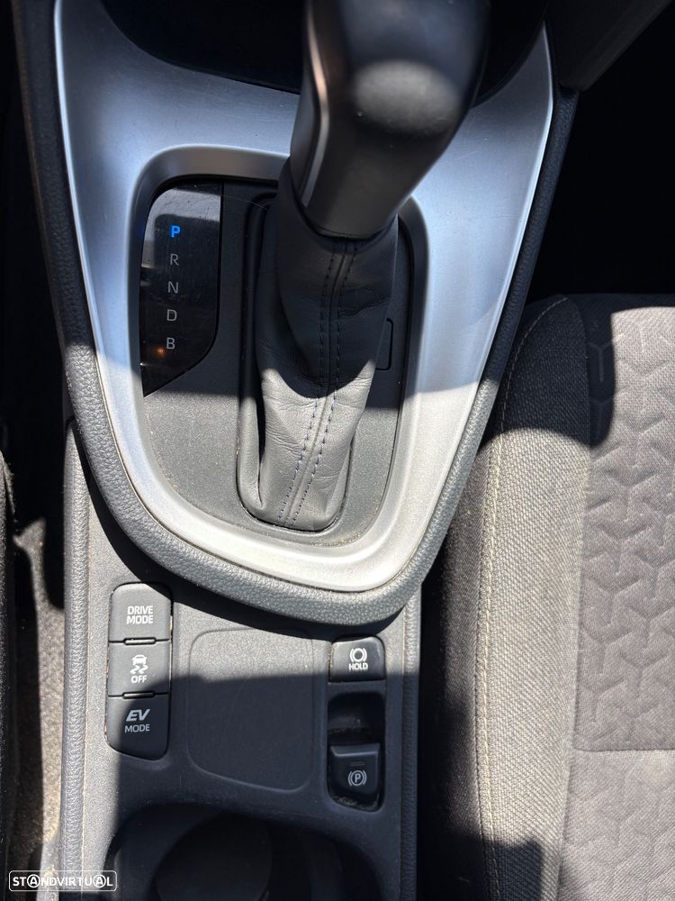 Toyota Yaris Cross 1.5 HDF Comfort Plus - 17