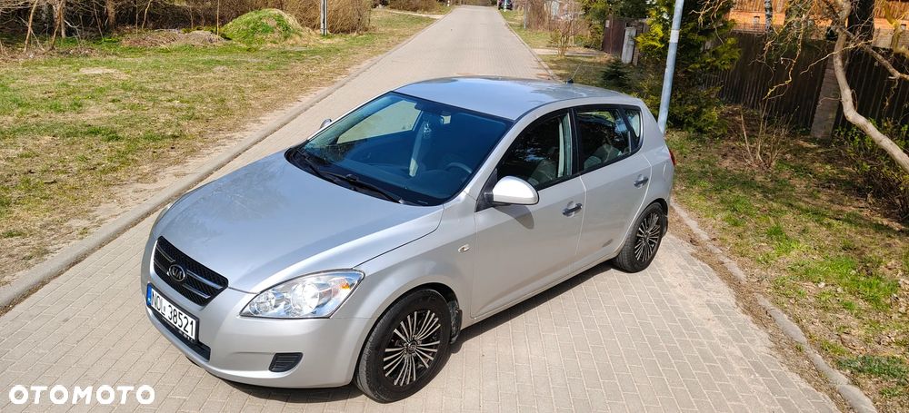 Kia Ceed 1.6 Crdi Comfort + - 2