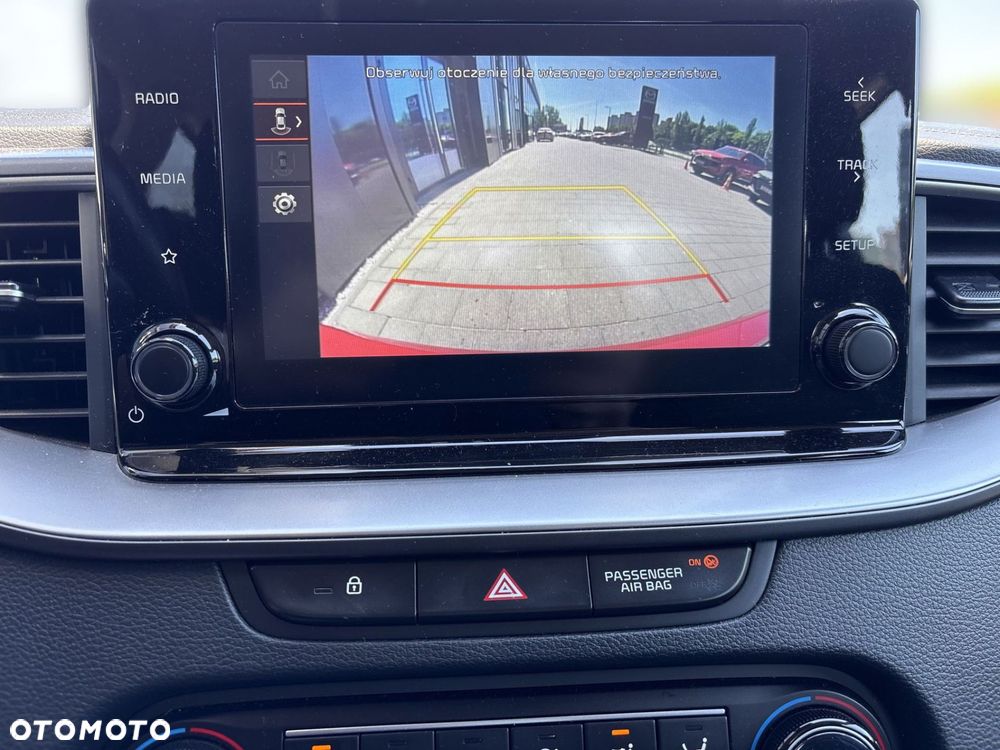 Kia Ceed - 21
