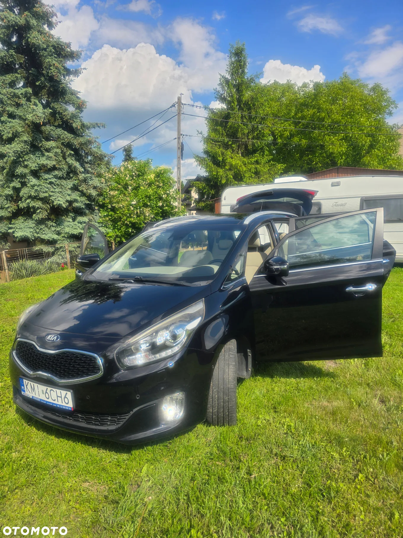 Kia Carens - 18