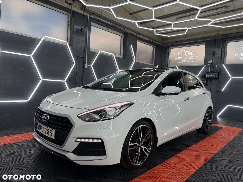 Hyundai i30 1.6 GDI Turbo Luxury - 14