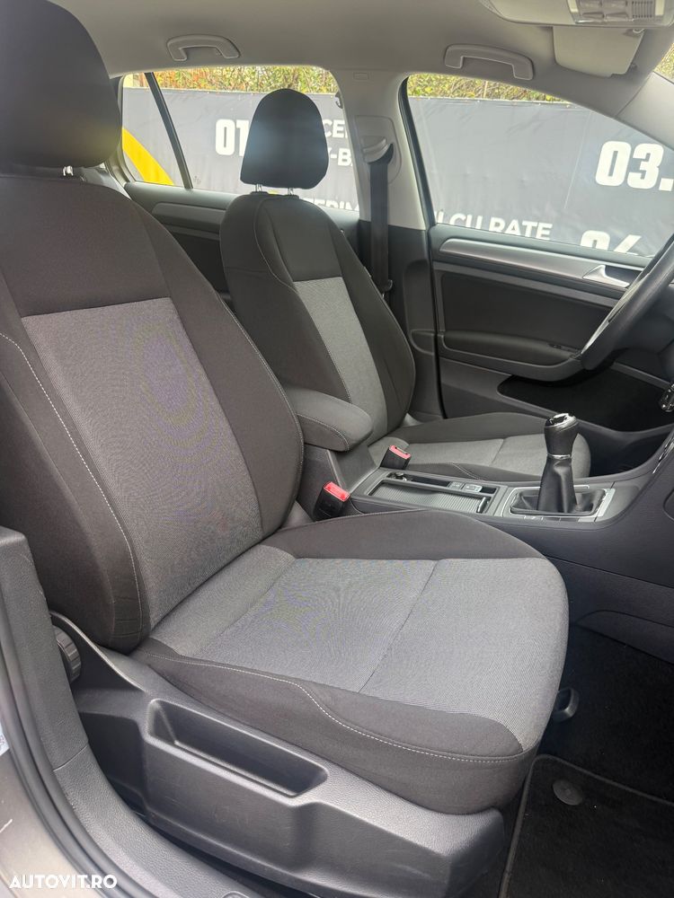 Volkswagen Golf - 18