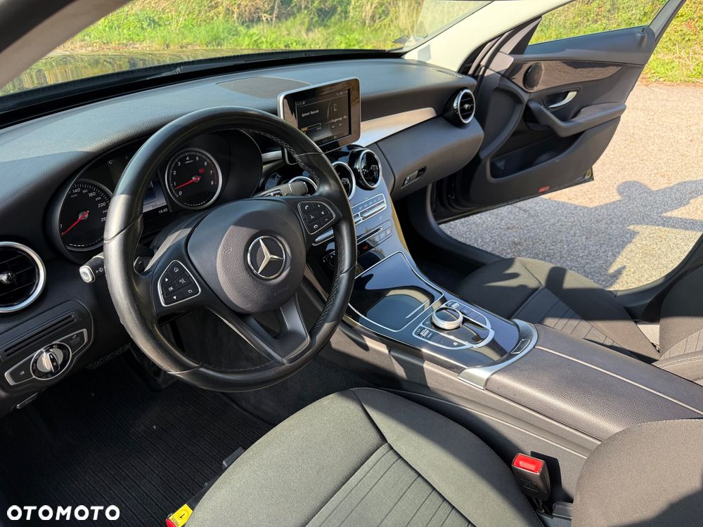 Mercedes-Benz Klasa C 200 7G-TRONIC - 21