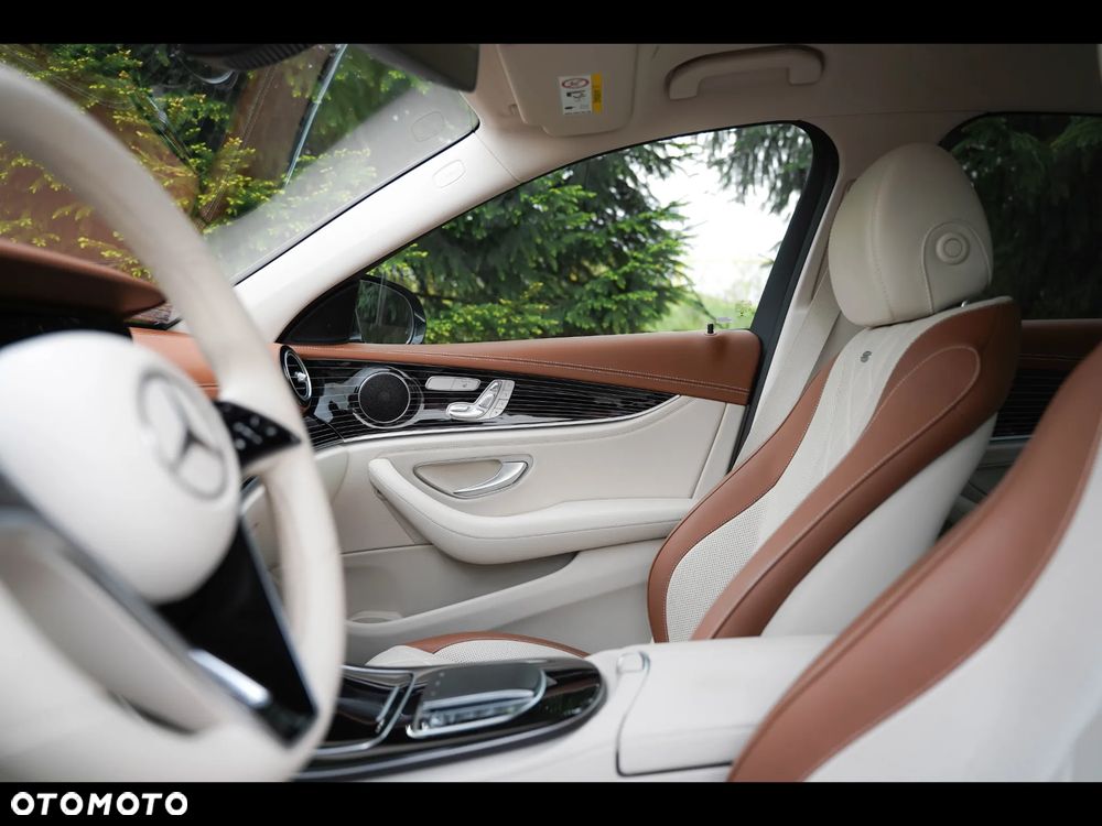 Mercedes-Benz Klasa E 400 d 4-Matic AMG/Avantgarde - 36