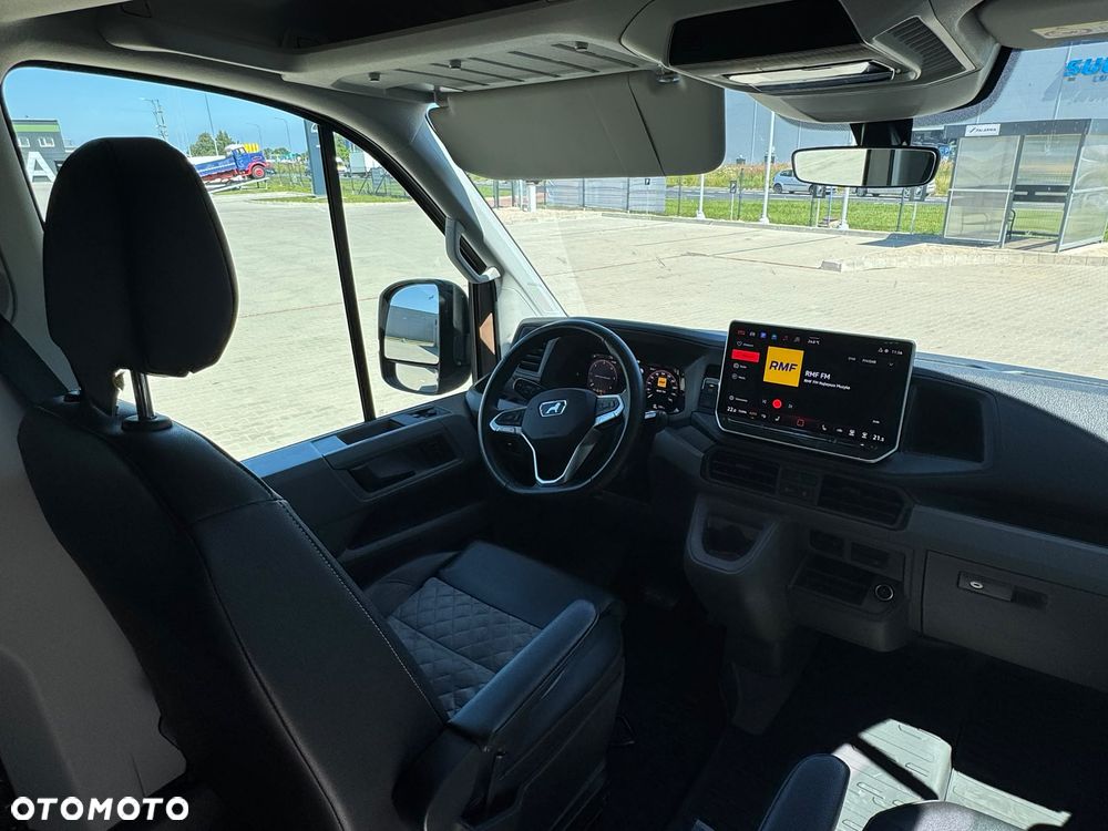 MAN TGE 3.180 KOMBI DEMO 8-osobowy - 8