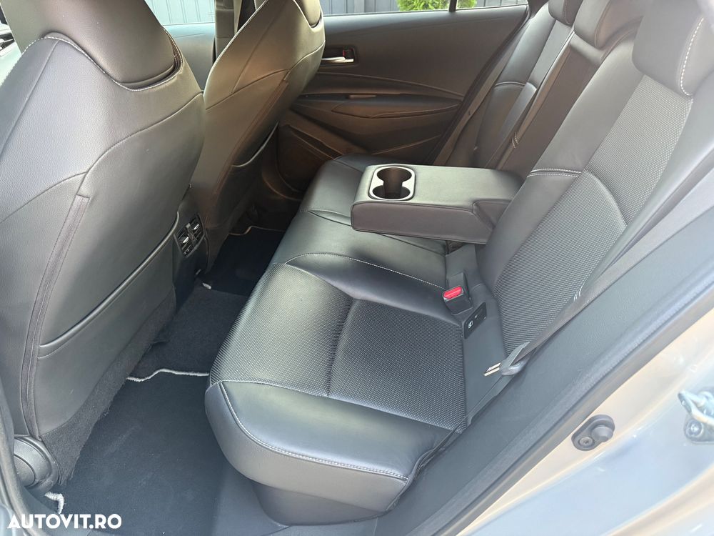 Toyota Corolla 2.0 HSD TS Exclusive Plus - 17