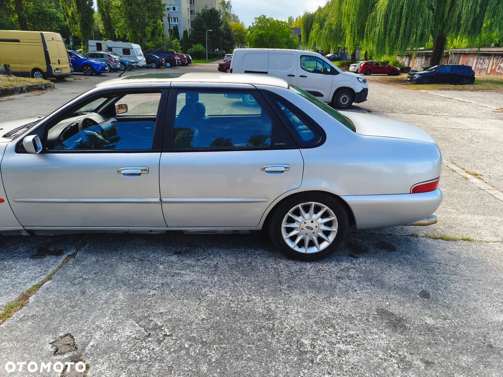 Ford Scorpio - 12