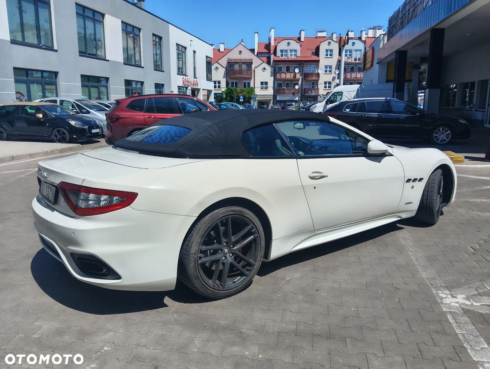 Maserati GranTurismo S - 6