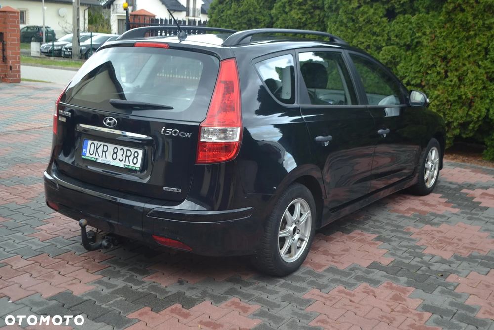 Hyundai i30 i30cw 1.6 CRDi UEFA EURO 2012 Edition - 3
