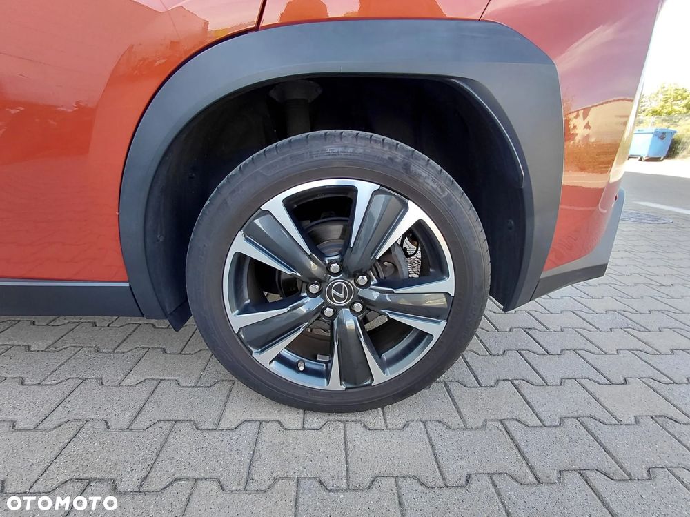 Lexus UX - 27