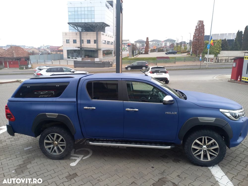 Toyota Hilux 4x4 Double Cab A/T Invincible - 9