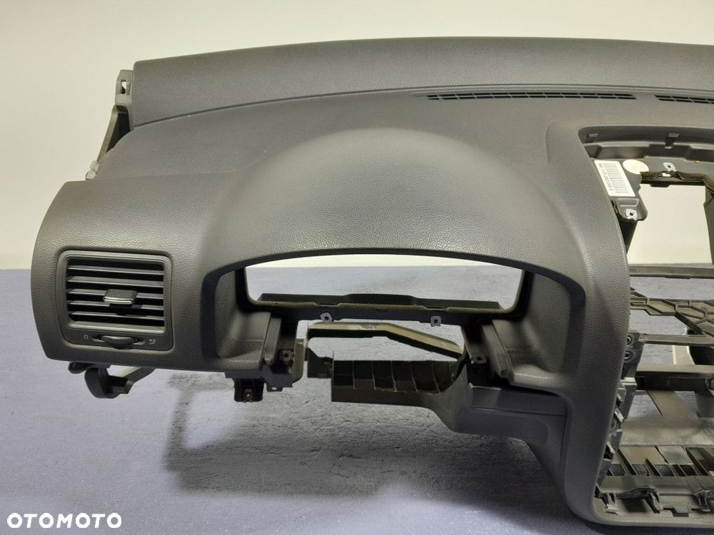 VW GOLF V DESKA ROZDZIELCZA KONSOLA KOKPIT EU - 2