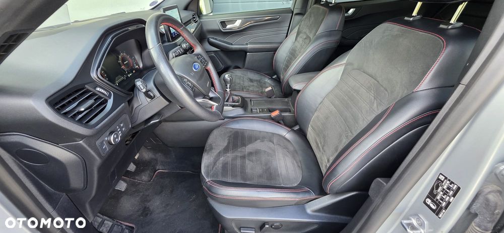 Ford Kuga 1.5 EcoBoost FWD ST-Line - 40