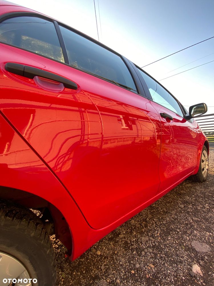 Toyota Yaris - 26