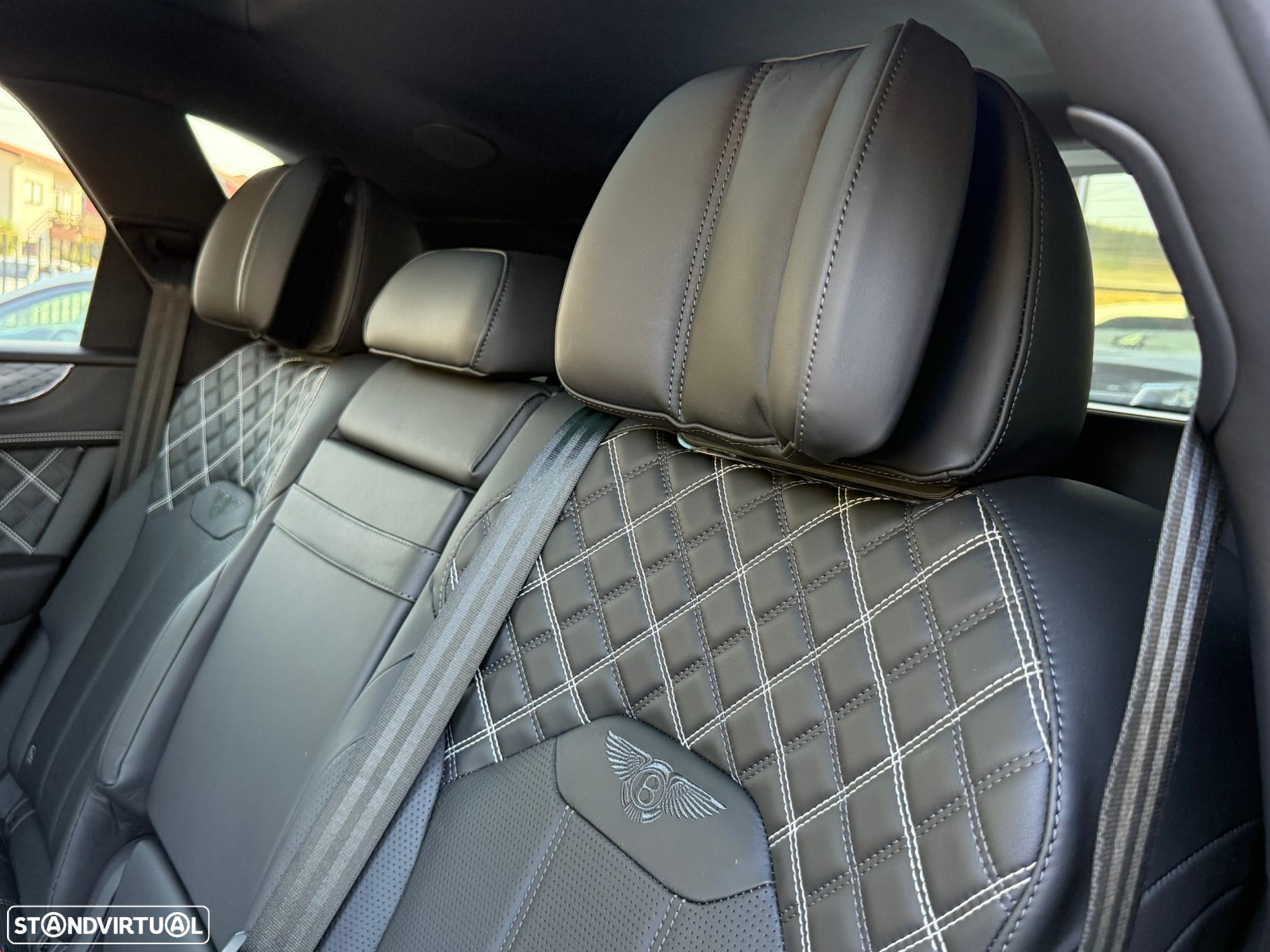 Bentley Bentayga V8 Atelier Edition - 33