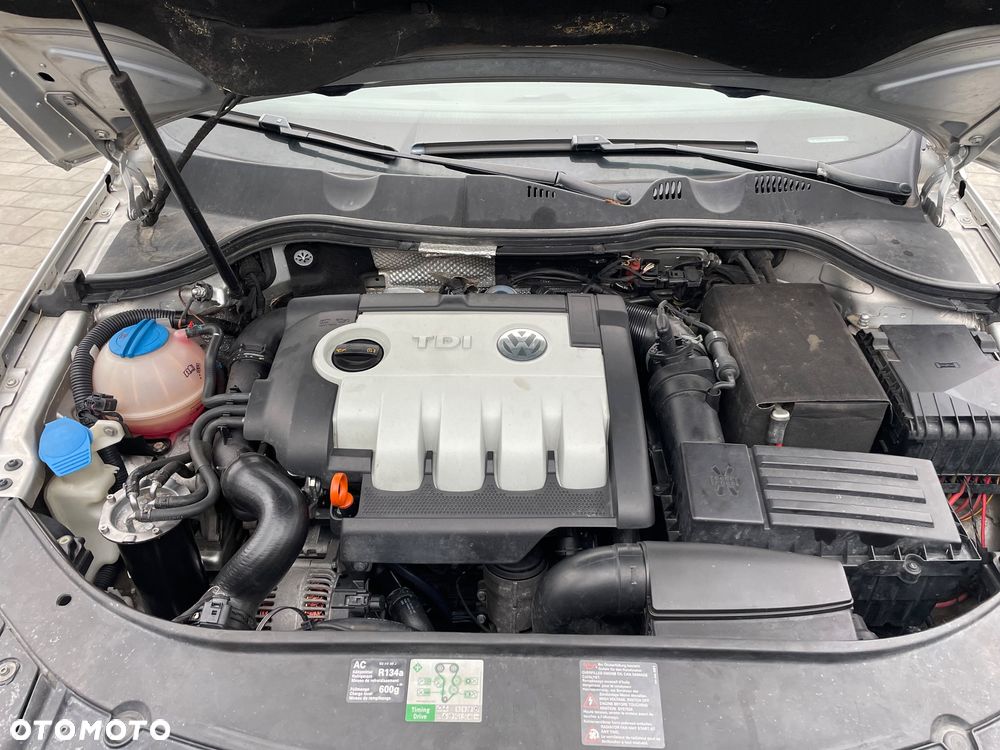 Volkswagen Passat 2.0 TDI Highline DSG - 4