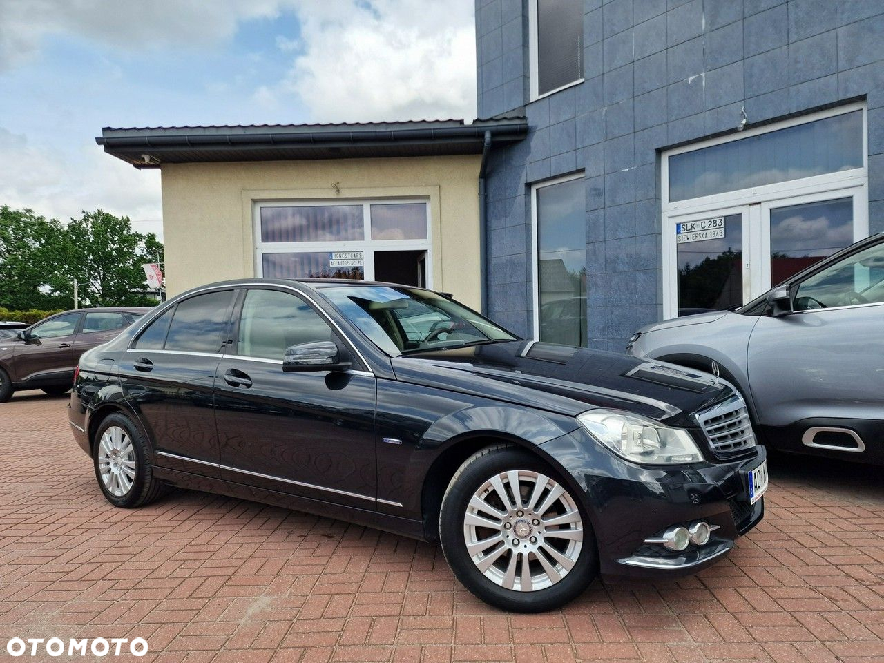 Mercedes-Benz Klasa C 180 CGI BlueEFFICIENCY Elegance - 11