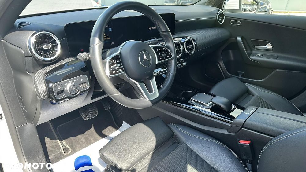 Mercedes-Benz Klasa A 180 d 8G-DCT - 11
