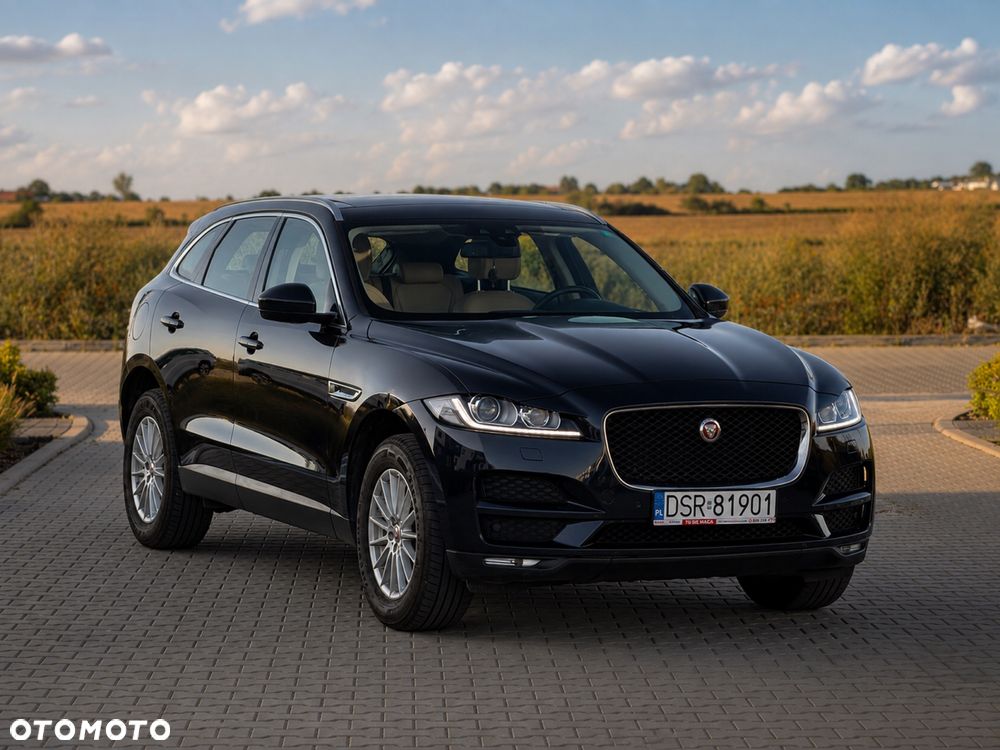Jaguar F-Pace, 2016