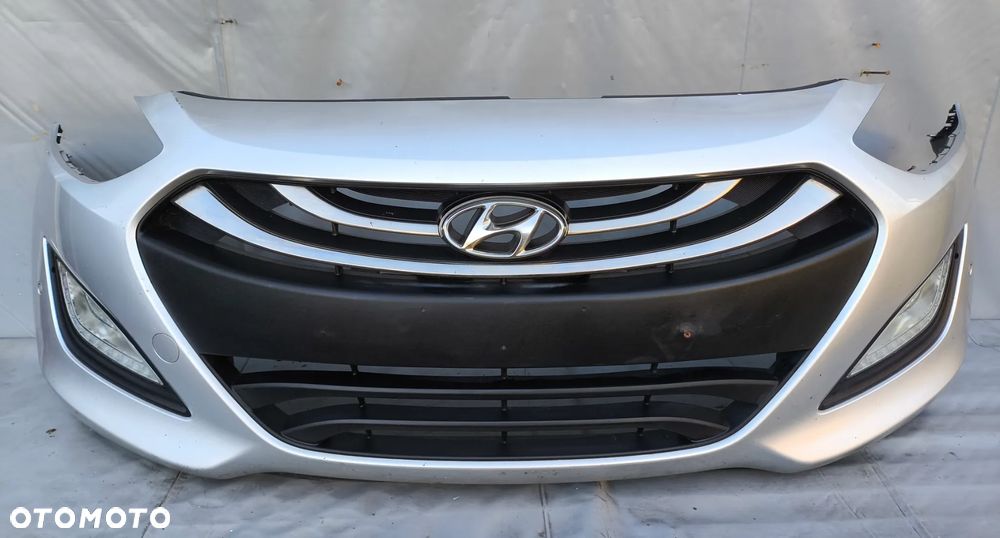 HYUNDAI I30 II 11-17r ZDERZAK PRZEDNI PRZÓD LED PDC