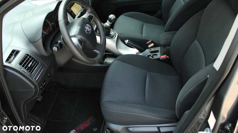 Toyota Auris 1.6 Executive - 27