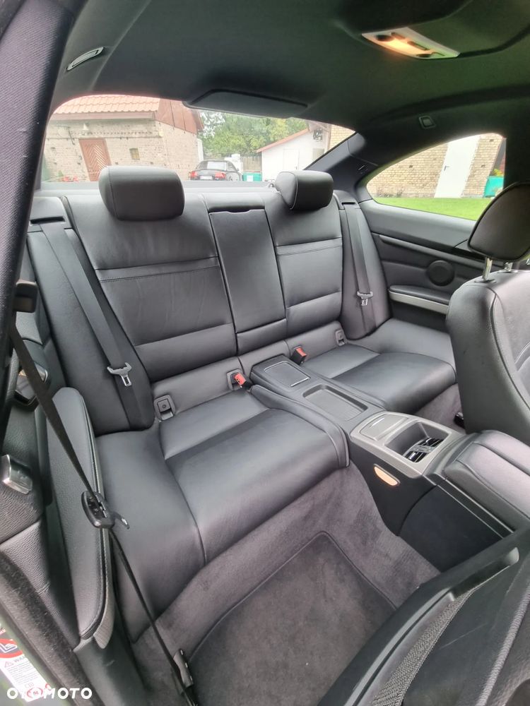 BMW Seria 3 325i xDrive M Sport Edition - 6