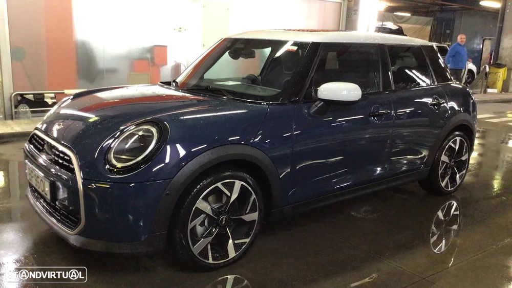 MINI 5 Portas Cooper Auto - 2