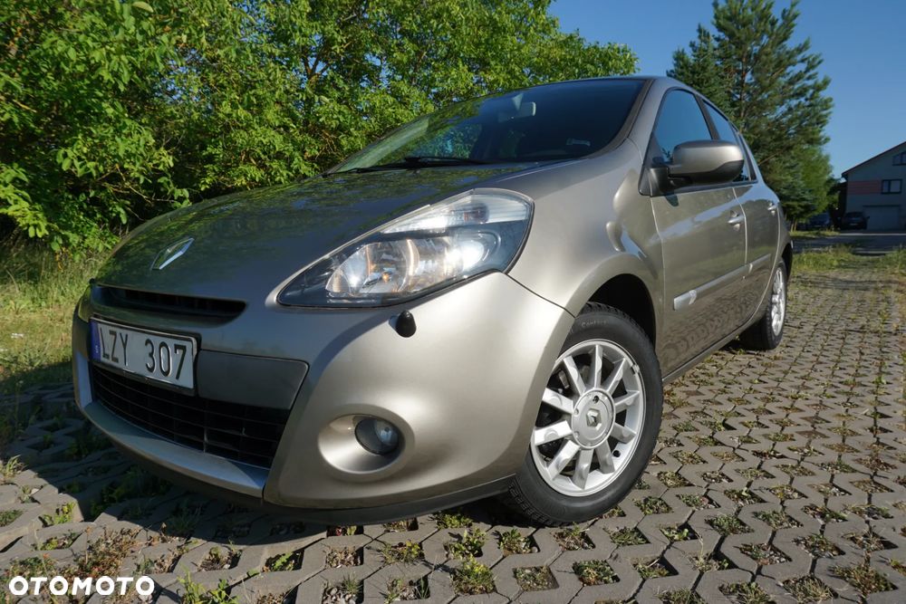 Renault Clio 1.2 16V 75 Expression - 22