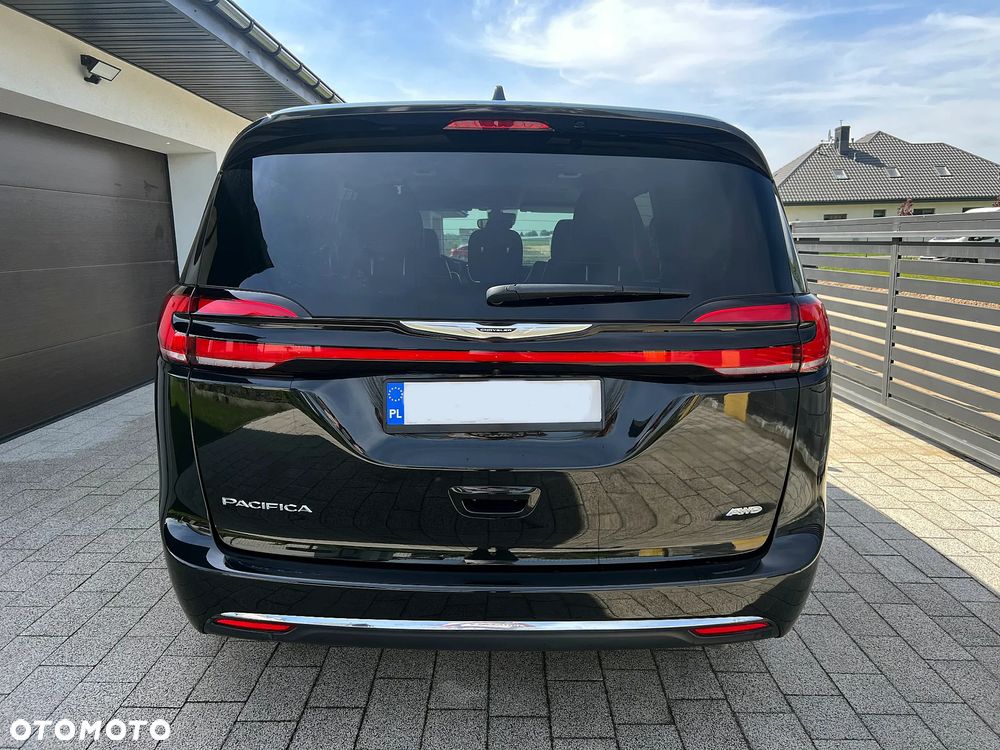 Chrysler Pacifica - 10