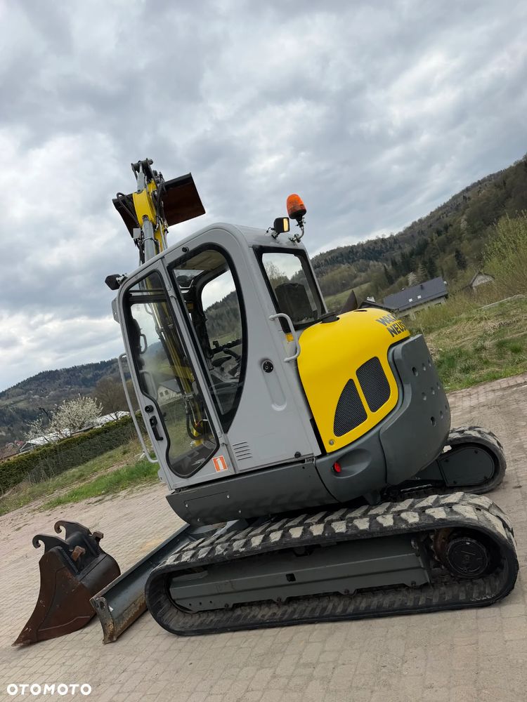 Wacker Neuson EZ53 Koparka Gąsienicowa 5,5 Tony. 2020 rok. 1772 mtg. Jak Nówka z salonu! ani deka luzów czy wycieków! Pochodzi z Gospodarstwa Norweskiego! Aktualne serwisy DEKRA BMWT 2027r. 2 łyżki. Silnik PERKINS 4 cyl. 52km. Maszyna Full wypasiona! Bogata wersja Norweska! Klima. Szybkozłącze Hydrauliczne. OKAZJA. Pełny Oryginał historia do sprawdzenia w Wacker autoryzowany! 4 sekcje Hydrauliczne. Po serwisach eksploatacyjnych. Ani Deka luzów i wycieków - 37