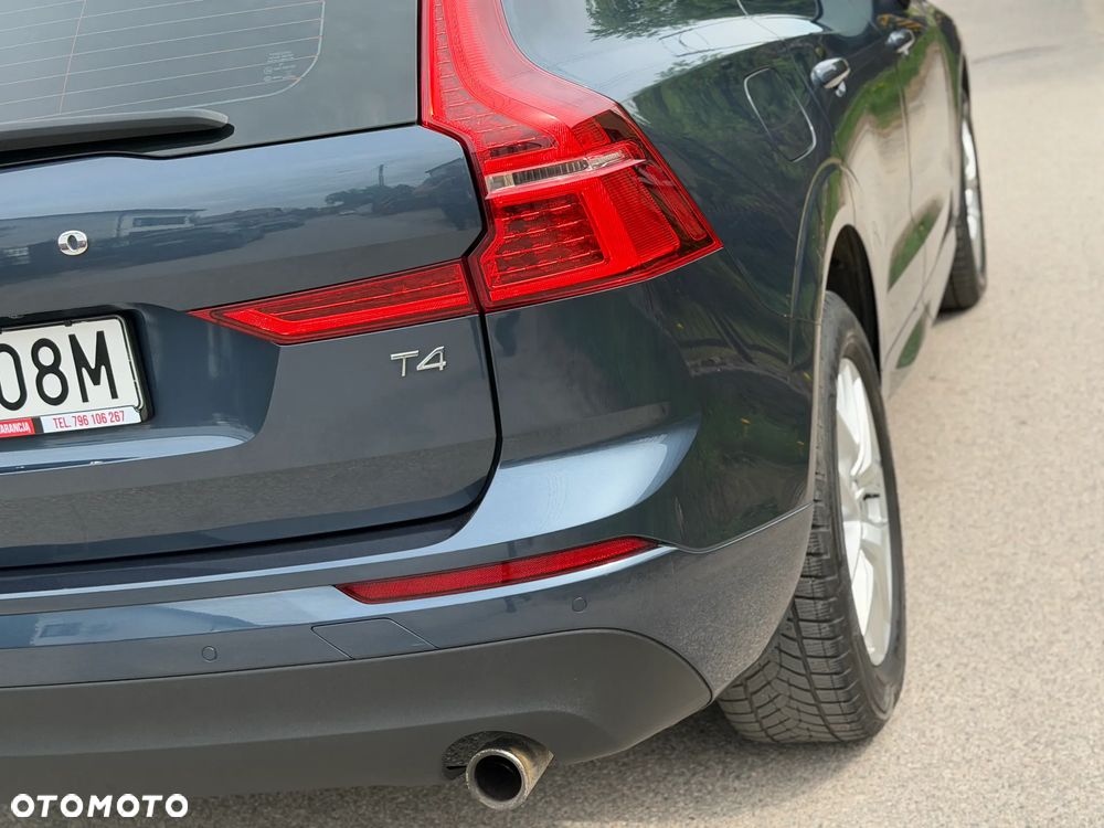 Volvo XC 60 T4 Momentum Pro - 40