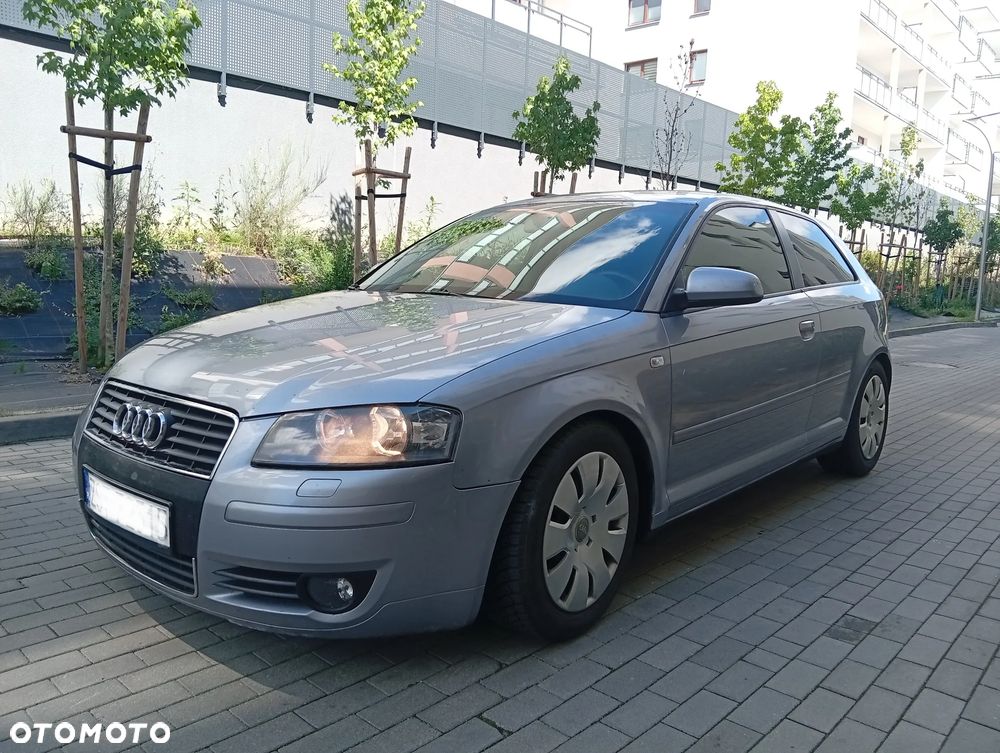 Audi A3 3-drzwiowe 2.0 FSI Ambiente - 6