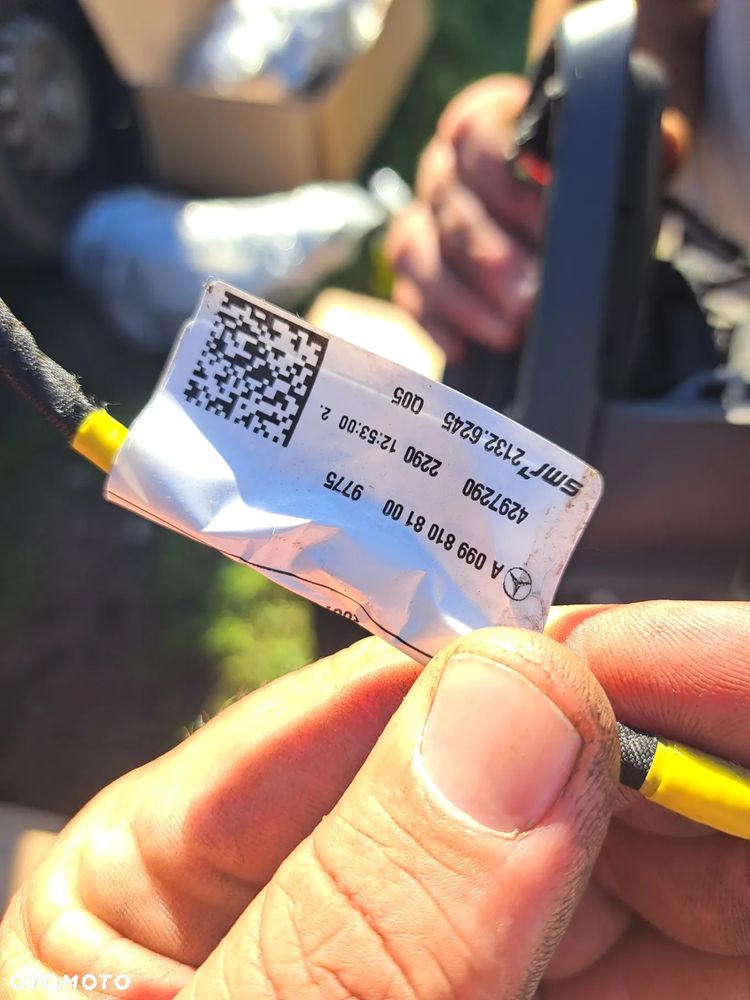 Lusterko lewe Mercedes B-Klasa III W247 A247 A2478100138 7 PIN - 6