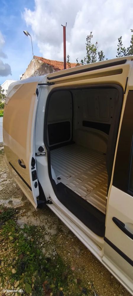 VW Caddy 1.6 TDi Extra AC BlueMotion - 12