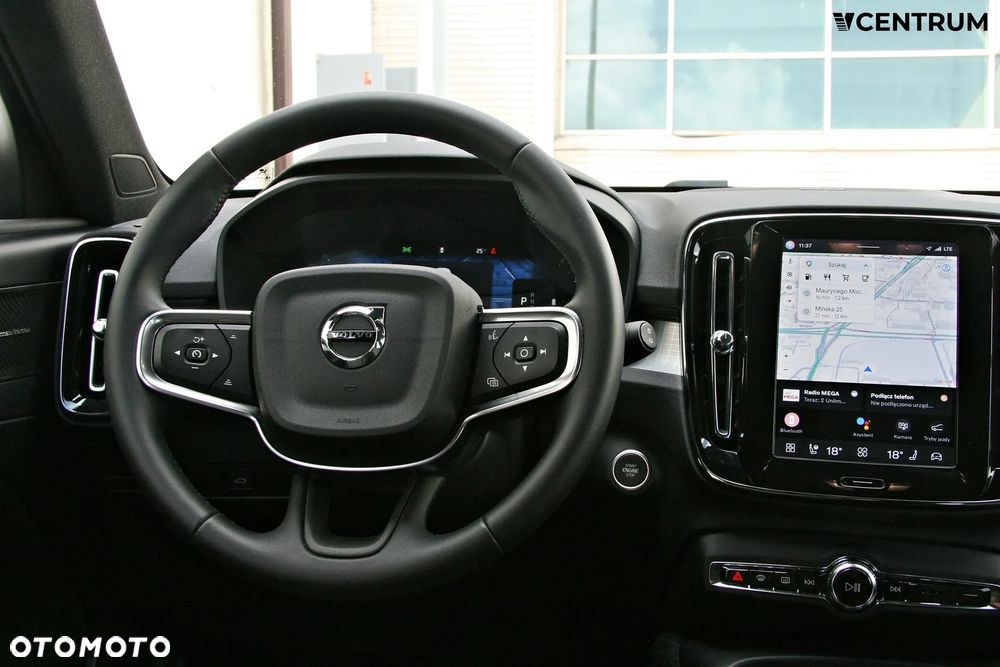 Volvo XC 40 B3 Plus Dark - 13