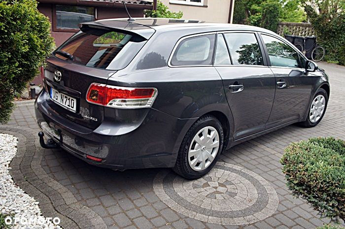 Toyota Avensis 1.8 Life - 14