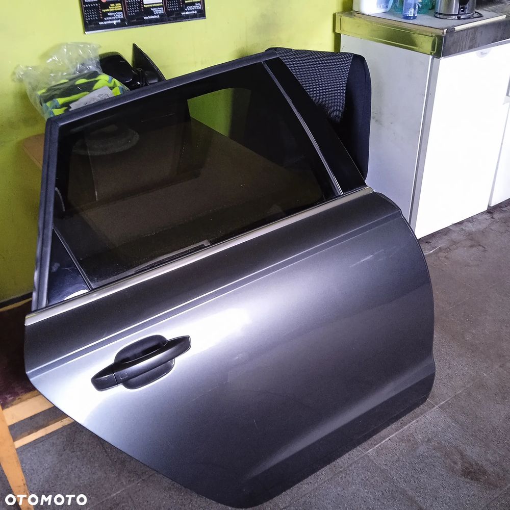 Drzwi tylne prawe A6 C7 kombi LZ7S - 6