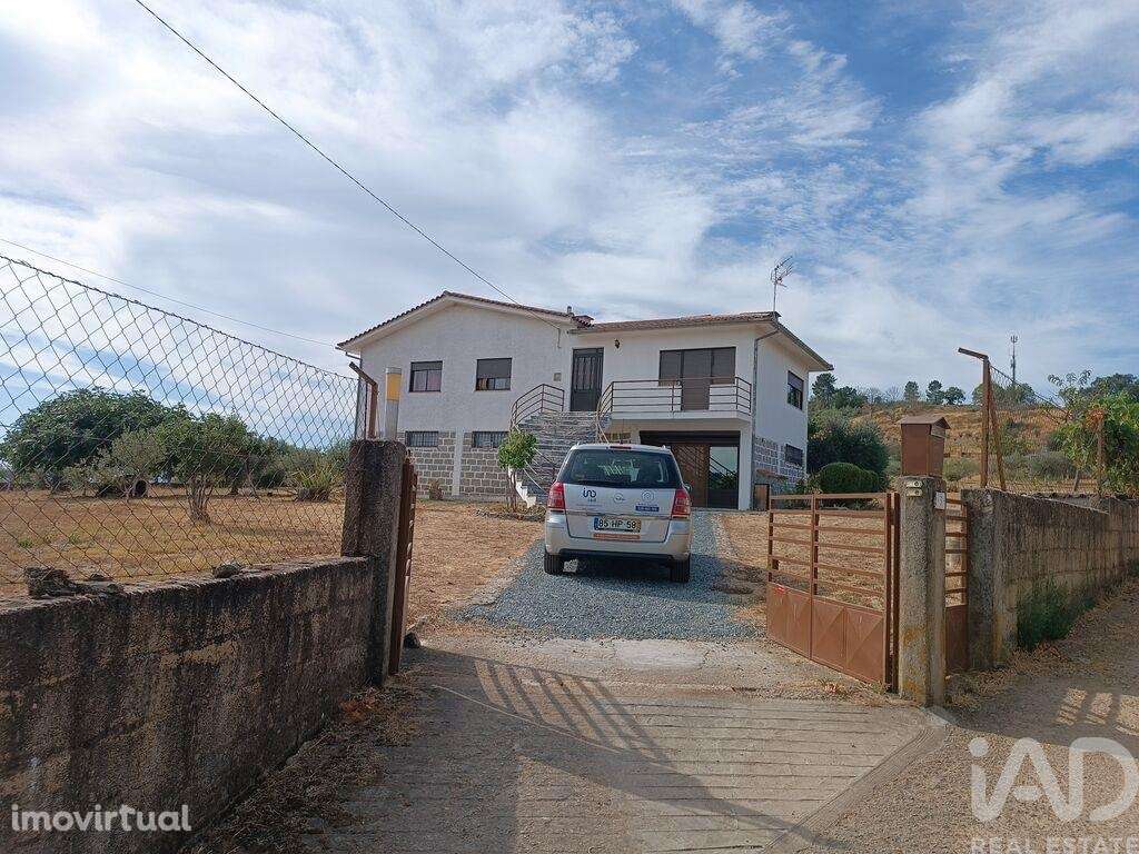 Casa / Villa T4 em Vimioso de 252,00 m2 - Grande imagem: 4/30