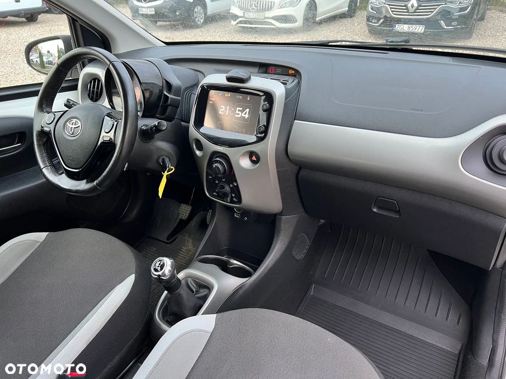 Toyota Aygo x-clusive Style Selection - 25