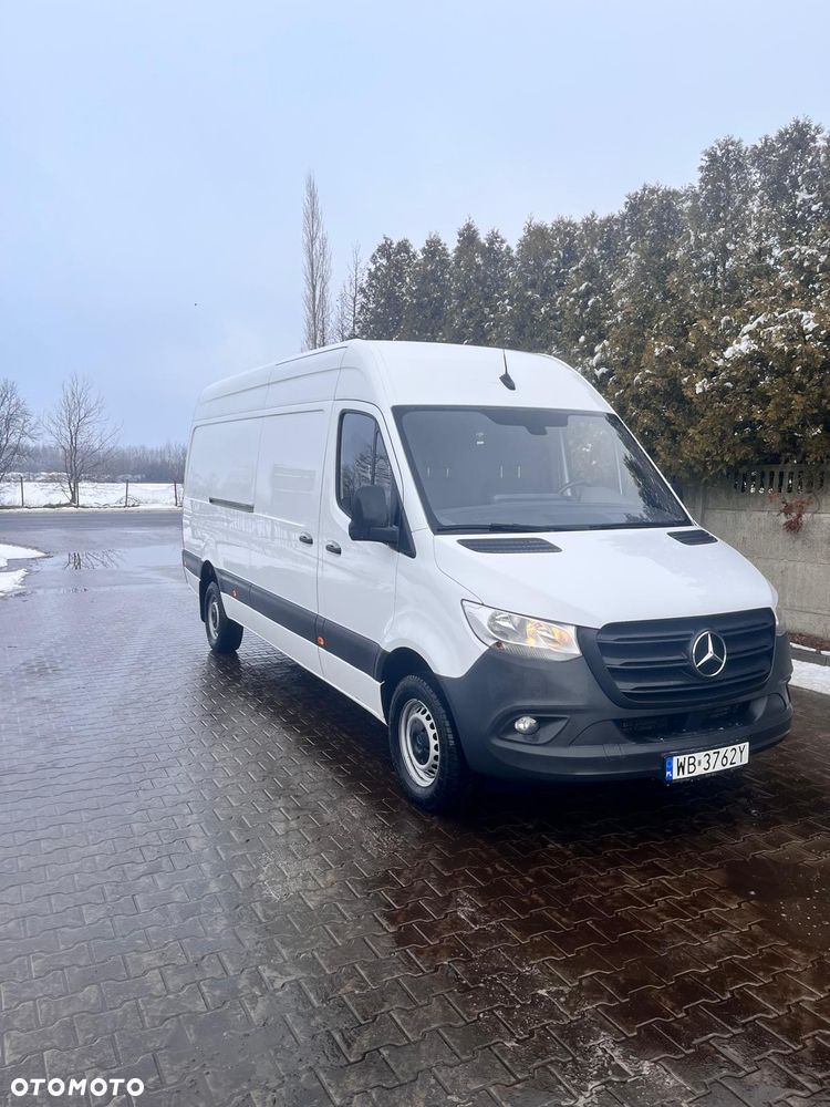 Mercedes-Benz Sprinter - 1