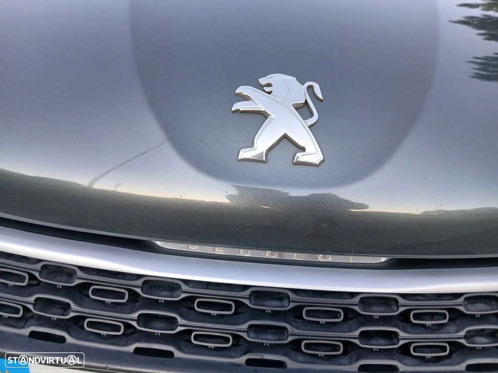 Peugeot 208 1.2 VTi Allure - 17