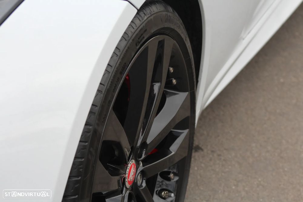 Jaguar F-Type 2.0 i4 R-Dynamic Black - 30