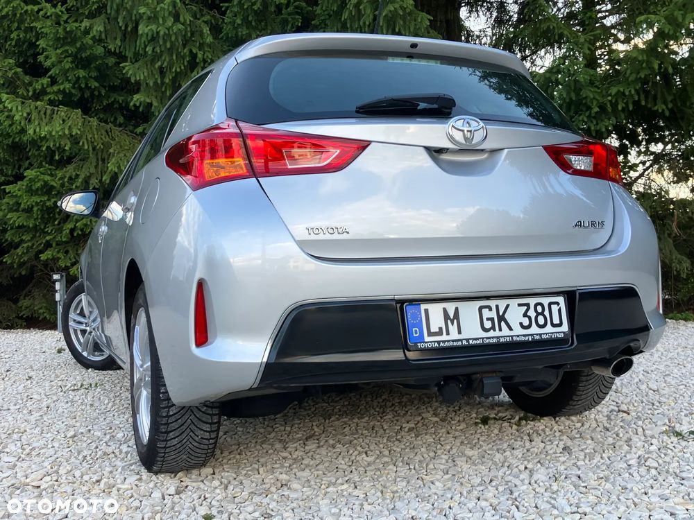 Toyota Auris 1.6 Prestige - 9