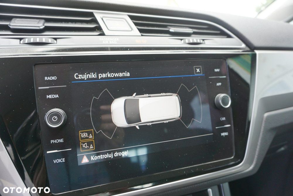 Volkswagen Touran - 23