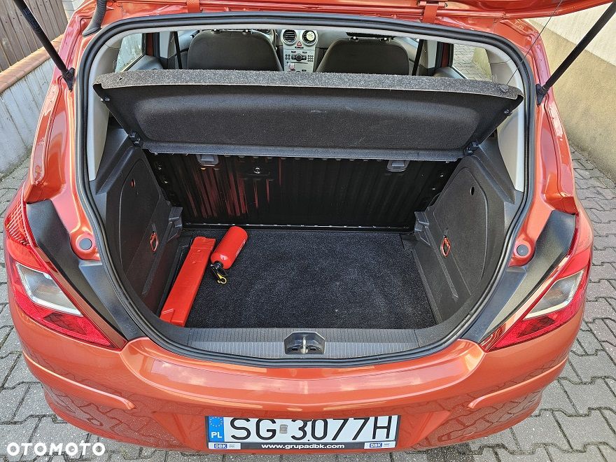 Opel Corsa 1.2 16V Essentia - 16
