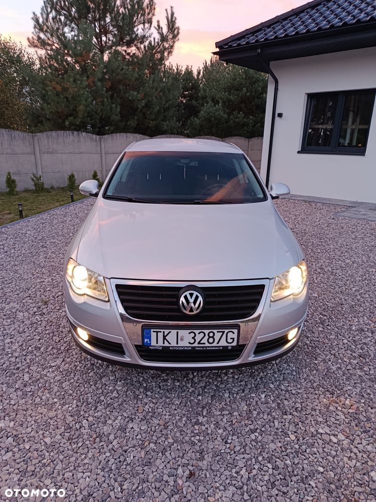 Volkswagen Passat - 2