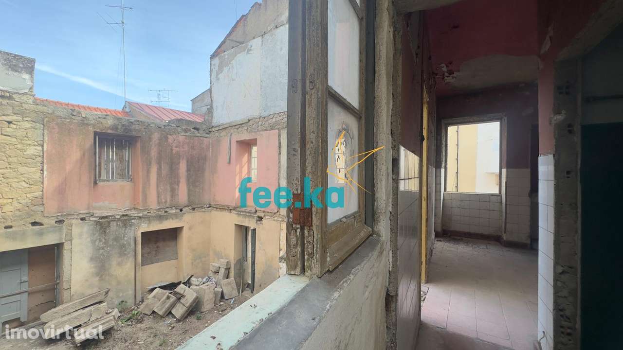 Moradia para Restaurar - Grande imagem: 4/32