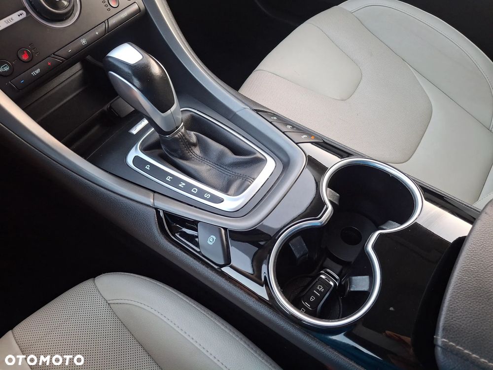 Ford Mondeo - 12