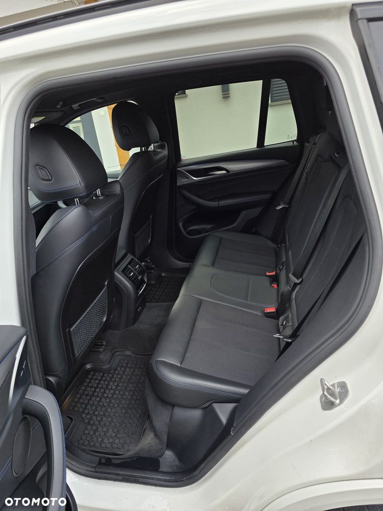 BMW X3 xDrive30e - 12