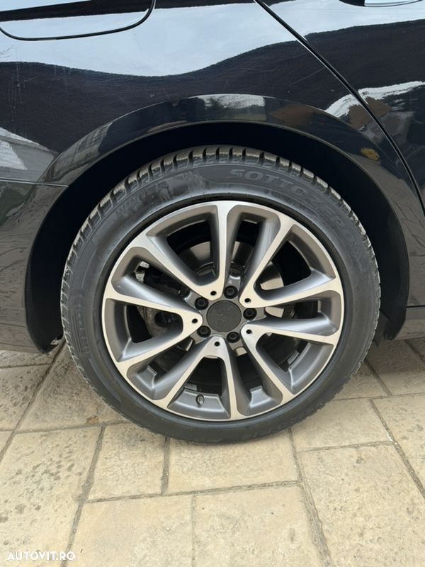 Mercedes-Benz E 220 d T 9G-TRONIC Exclusive - 9
